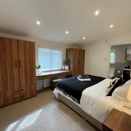 The Luxurious Langdale 6 At Park Dean White Cross Bay, *