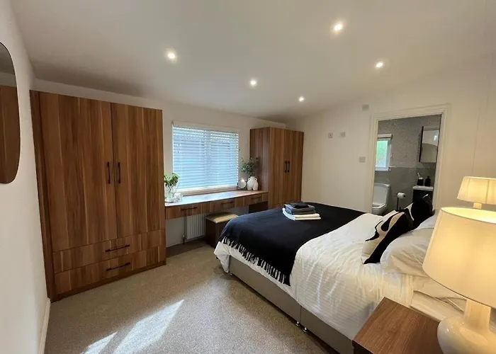 The Luxurious Langdale 6 At Park Dean White Cross Bay, *