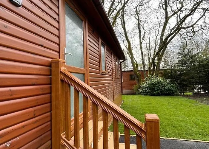 The Luxurious Langdale 6 At Park Dean White Cross Bay, *