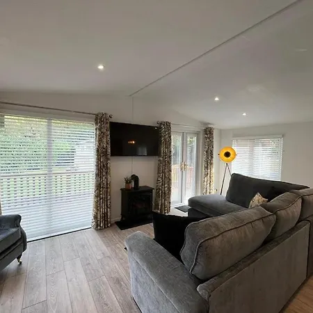 The Luxurious Langdale 6 At Park Dean White Cross Bay,