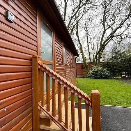 The Luxurious Langdale 6 At Park Dean White Cross Bay, *